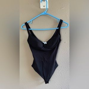 Princess Polly black bodysuit size 2 NWOT